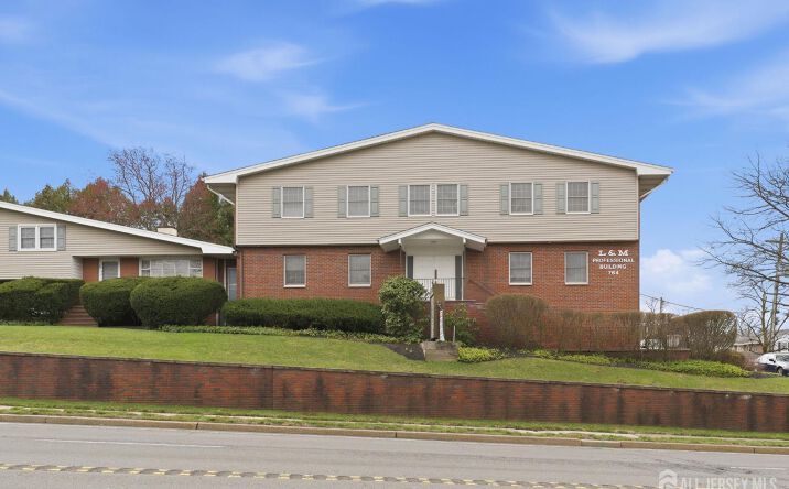 Pictures of Office property located at 764 Easton Avenue, Franklin Twsp, NJ 08873 for lease - image #1