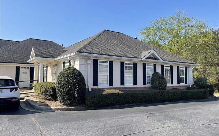 Pictures of Office property located at 175 Country Club Drive Unit 300-C, Stockbridge, GA 30281 for lease - image #1