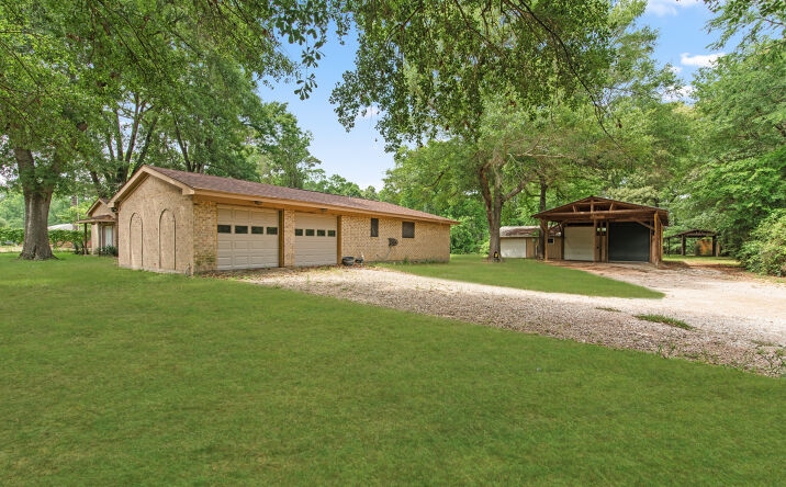 Pictures of Office property located at 18222 FM 1097, Montgomery, TX 77356 for lease - image #1