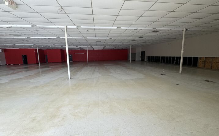 Pictures of Retail, Special Purpose property located at 1117 E Commercial St, Springfield, MO 65803 for lease - image #1