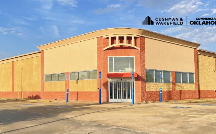 Pictures of Retail property located at 8010 E 51st St, Tulsa, OK 74145 for lease - image #1