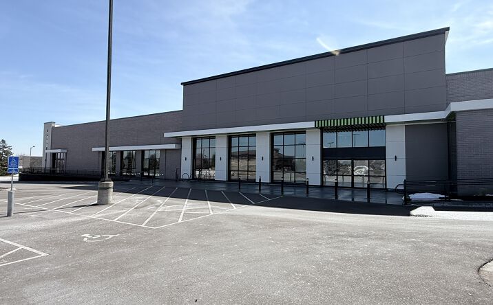 Pictures of Retail property located at 7624 160th St W, Lakeville, MN 55044 for lease - image #1