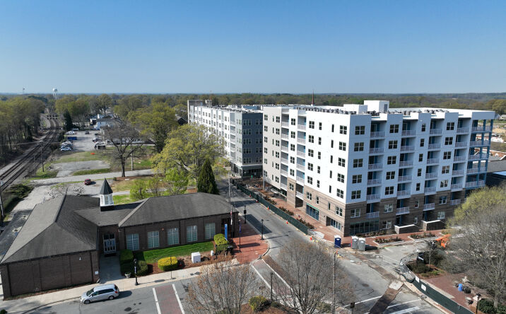 Pictures of Retail, Office property located at 200 S Main St, Kannapolis, NC 28081 for lease - image #1