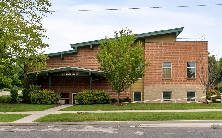 Pictures of Office, Retail property located at 920 State St, Manitowoc, WI 54220 for lease - image #1