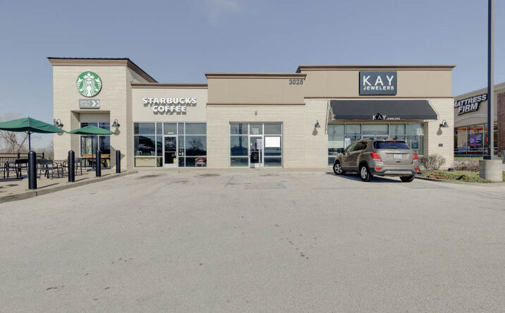 Pictures of Retail property located at 3025 N Hwy 67, Florissant, MO 63033 for lease - image #1