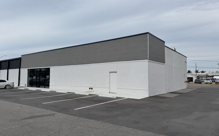 Pictures of Retail, Office, Restaurant property located at 4103 14th St W, Bradenton, FL 34205 for lease - image #1
