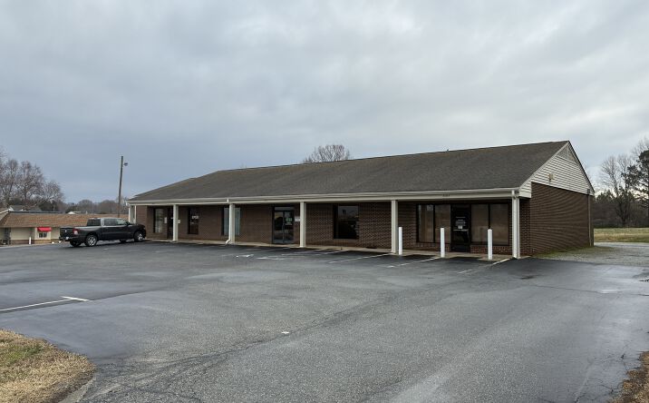 Pictures of Retail, Office, Industrial property located at 3306 Edgefield Rd, Greensboro, NC 27409 for lease - image #1