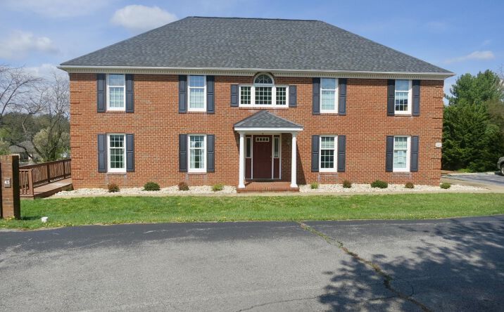 Pictures of Office property located at 45 Stoneridge Dr, Waynesboro, VA 22980 for lease - image #1