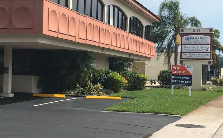 Pictures of Office property located at 3131 S Tamiami Trail, Sarasota, FL 34239 for lease - image #1