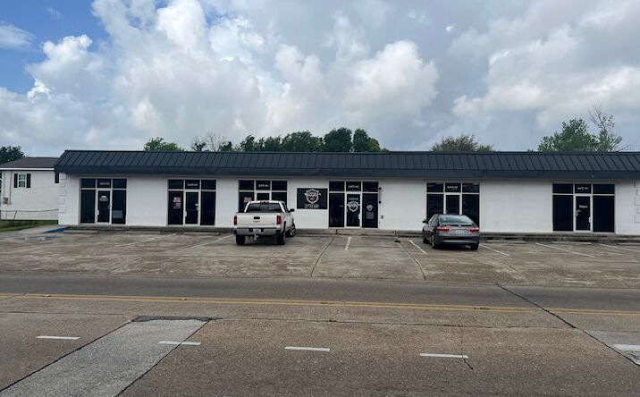 Pictures of Retail, Office property located at 2708 Kirkman St, Lake Charles, LA 70601 for lease - image #1