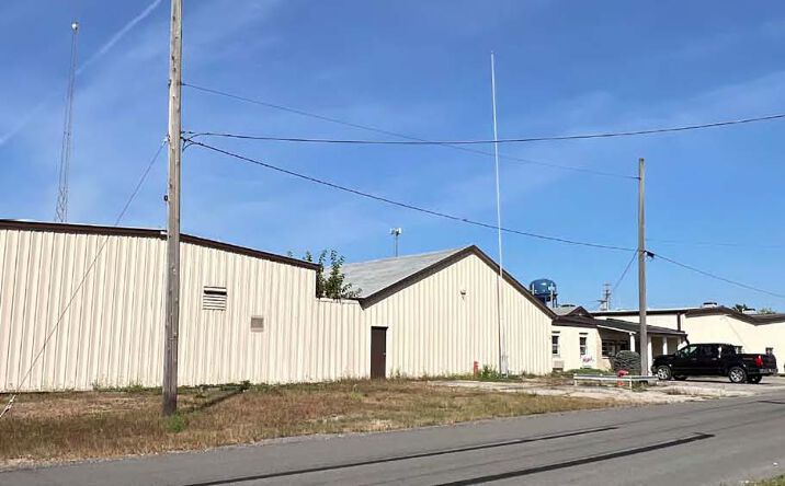 Pictures of Industrial property located at 809 S Pleasant St, Montpelier, OH 43543 for lease - image #1