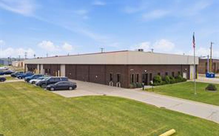 Pictures of Retail property located at 34272 Doreka, Fraser, MI 48026 for lease - image #1