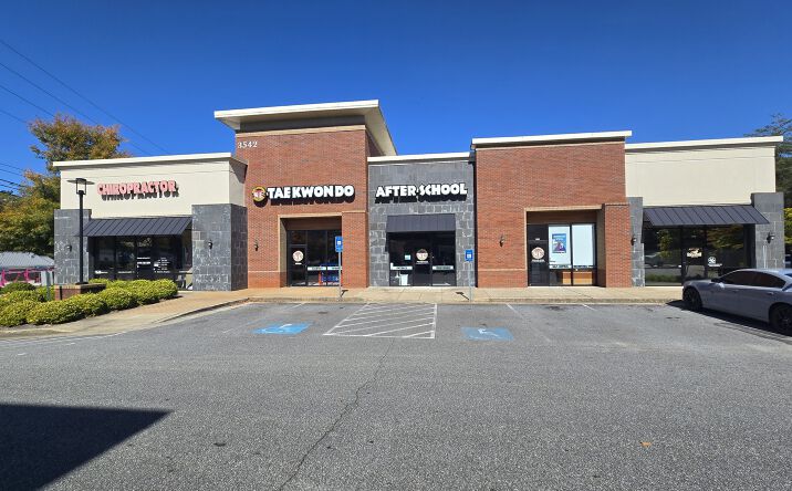 Pictures of Retail property located at 3502 Sixes Rd, Canton, GA 30114 for lease - image #1