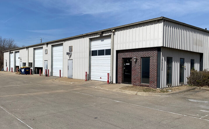 Pictures of Industrial property located at 4936-4940 Hadley Street, Shawnee, US 66203 for lease - image #1