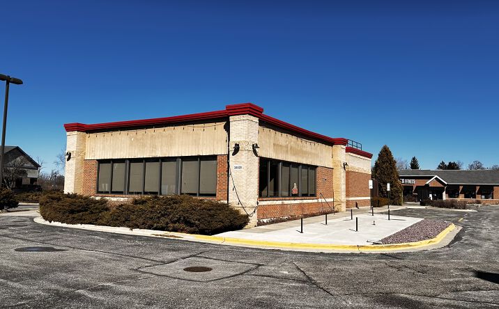 Pictures of Restaurant, Retail, Office property located at 34528 US-45, Third Lake, IL 60030, Third Lake, IL 60030 for lease - image #1