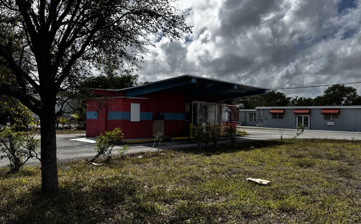 Pictures of Retail, Restaurant property located at 3263 Sierra Dr, Lake Worth Beach, FL 33461 for lease - image #1