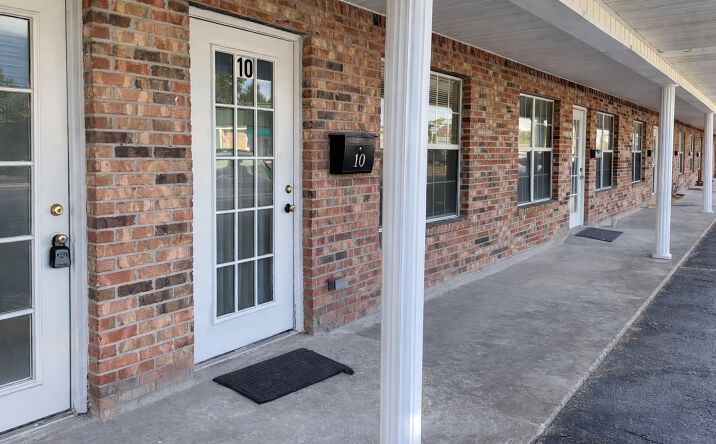 Pictures of Retail, Office property located at 412 US-90, Bay St Louis, MS 39520 for lease - image #1