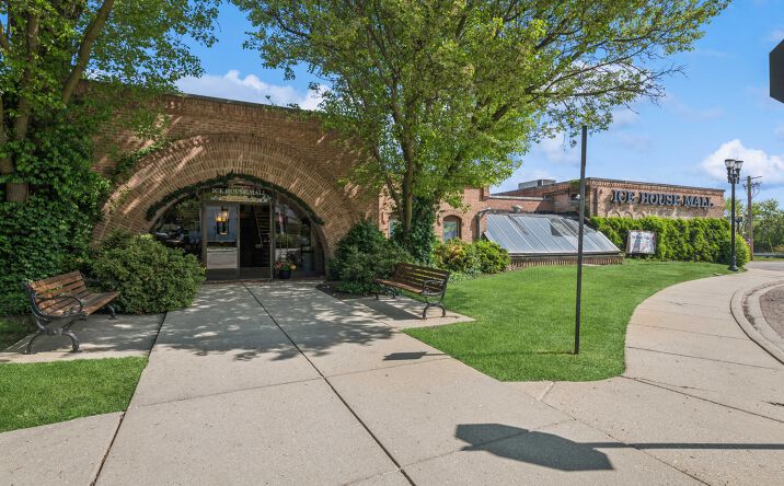 Pictures of Land property located at 200 Applebee Street, Barrington, IL 60010 for lease - image #1