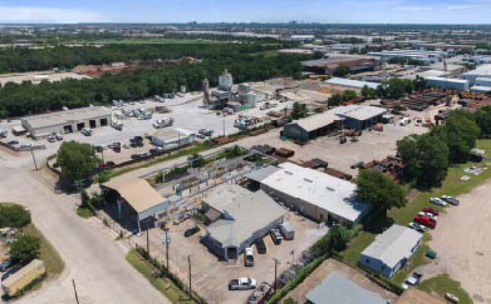 Pictures of Industrial property located at 10582 Spangler Rd, Dallas, TX 75220 for lease - image #1