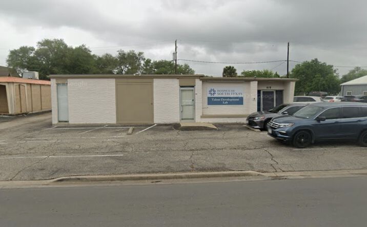 Pictures of Retail, Office property located at 618 E Airline Rd, Victoria, TX 77901 for lease - image #1