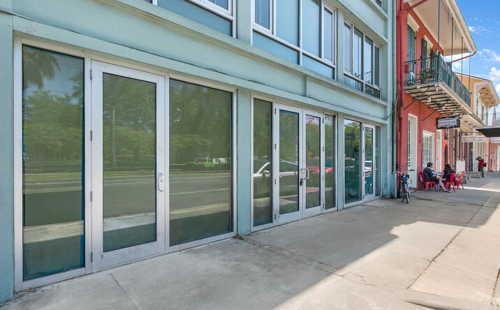 Pictures of Retail, Office, Restaurant property located at 822 N Rampart St, New Orleans, LA 70116 for lease - image #1