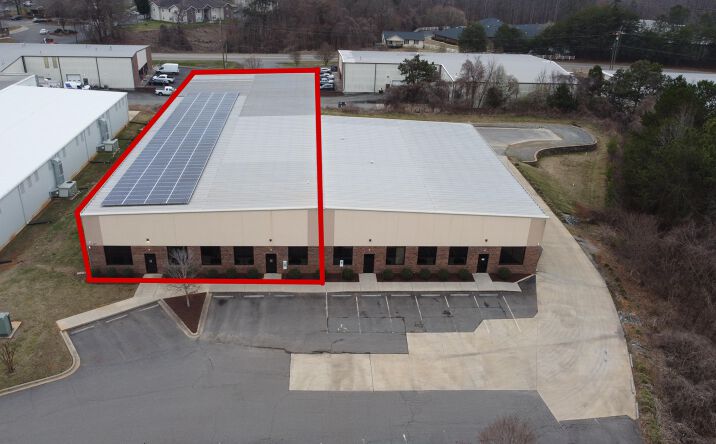 Pictures of Retail, Industrial property located at 129 Oakpark Dr, Mooresville, NC 28115 for lease - image #1