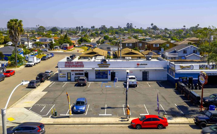 Pictures of Retail property located at 2305 Highland Ave, National City, CA 91950 for lease - image #1