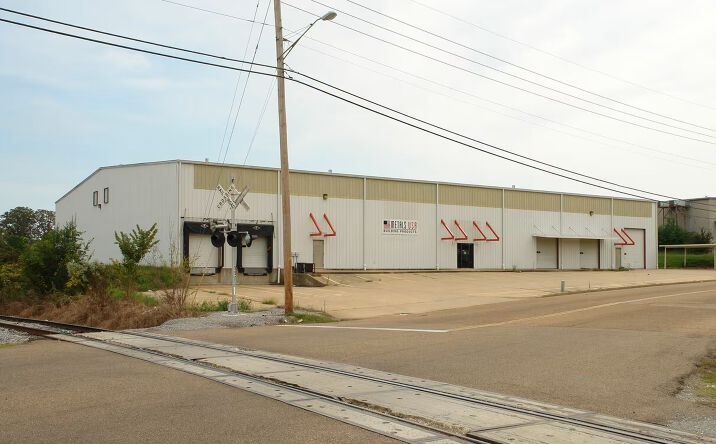 Pictures of Industrial property located at 160 Industrial Dr, Jackson, MS 39209 for lease - image #1