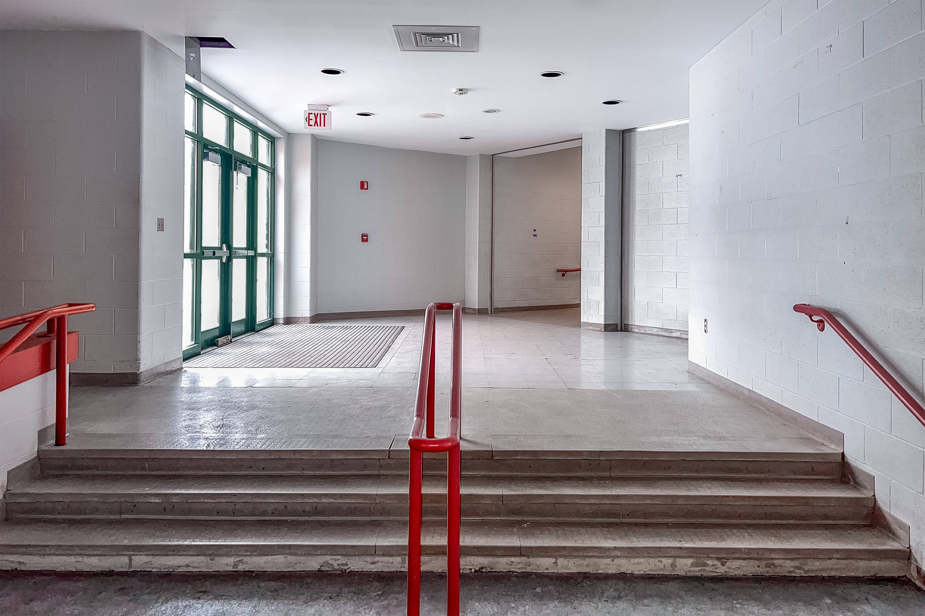 3425358