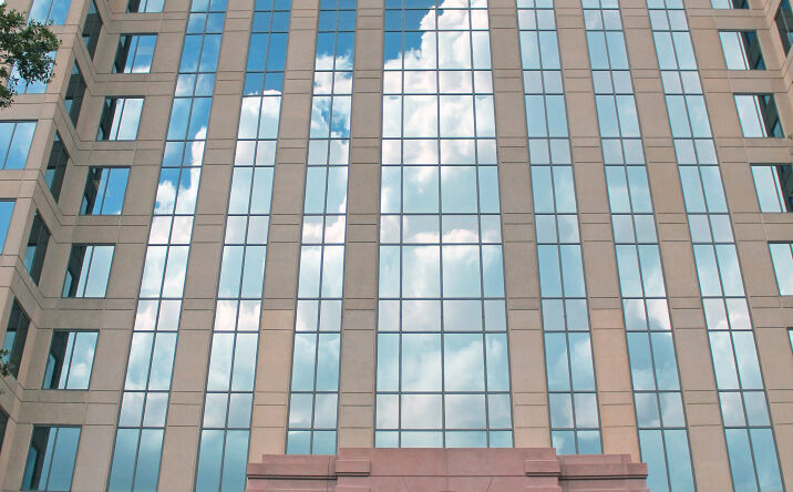 Pictures of Office property located at 1900 Summit Tower Blvd, Orlando, FL 32810 for lease - image #1