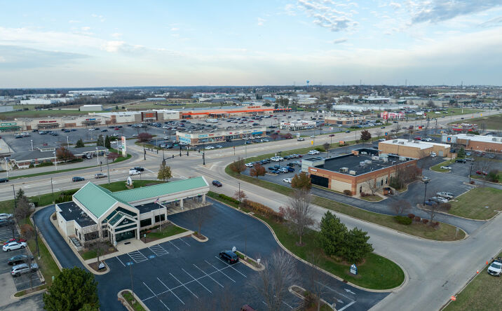 Pictures of Retail, Office, Restaurant property located at 1515 West Lane Rd, Machesney Park, IL 61115 for lease - image #1