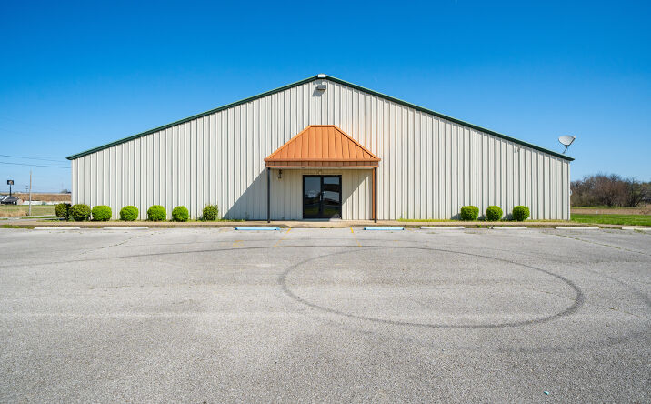 Pictures of Retail, Industrial, Special Purpose property located at 4617 Sutherland Rd, Owensboro, KY 42303 for lease - image #1