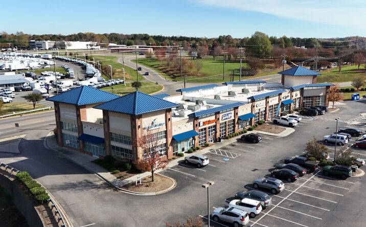 Pictures of Retail property located at 107-115 Commons Dr, Mooresville, NC 28117 for lease - image #1