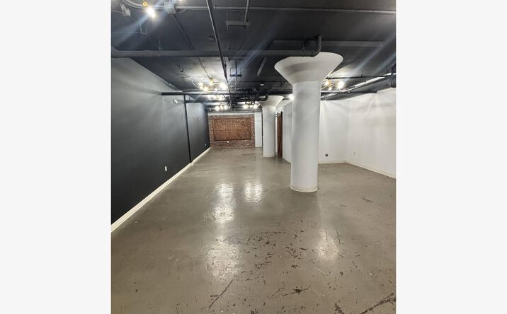 Pictures of Retail property located at 3829 Main St Suite 102 KS, MO 64111, Kansas City, MO 64111 for lease - image #1
