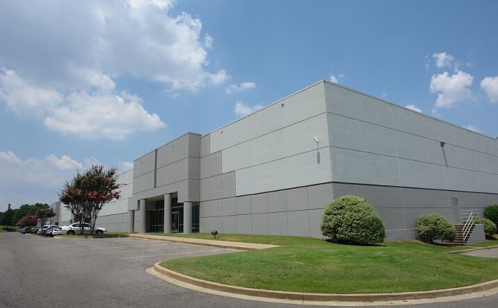 Pictures of Industrial property located at 4350 Shelby Air Dr, Memphis, TN 38118 for lease - image #1