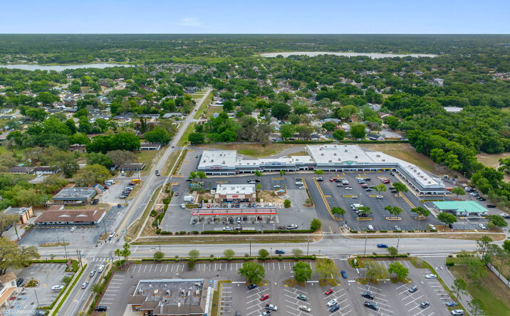 Pictures of Retail property located at 1213 Kingsway Rd, Brandon, FL 33510 for lease - image #1