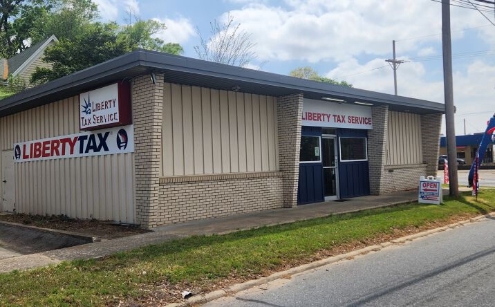 Pictures of Office, Retail property located at 200 E Dr Martin Luther King Jr Blvd, Texarkana, AR 71854 for lease - image #1