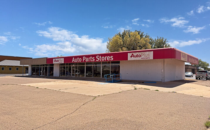 Pictures of Retail property located at 3319 82nd St, Lubbock, TX 79423 for lease - image #1