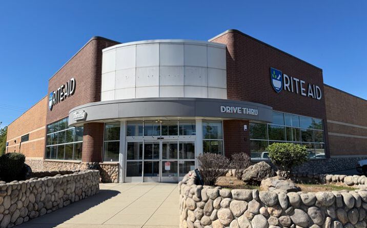 Pictures of Retail property located at 5350 Shasta Dam Blvd, Shasta Lake, CA 96019 for lease - image #1