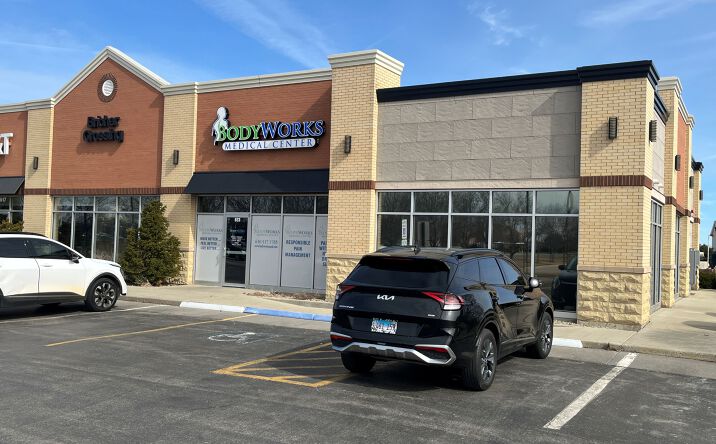 Pictures of Retail property located at 923 S Randall Rd St Charles, Geneva, IL 60134 for lease - image #1