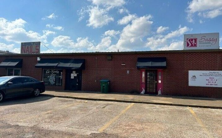 Pictures of Retail property located at 1570 Jerry Clower Blvd N, Yazoo City, MS 39194 for lease - image #1