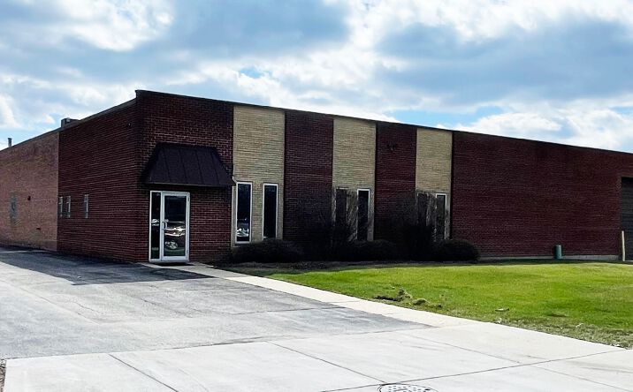 Pictures of Industrial property located at 558 Randy Road, Carol Stream, IL 60188 for lease - image #1