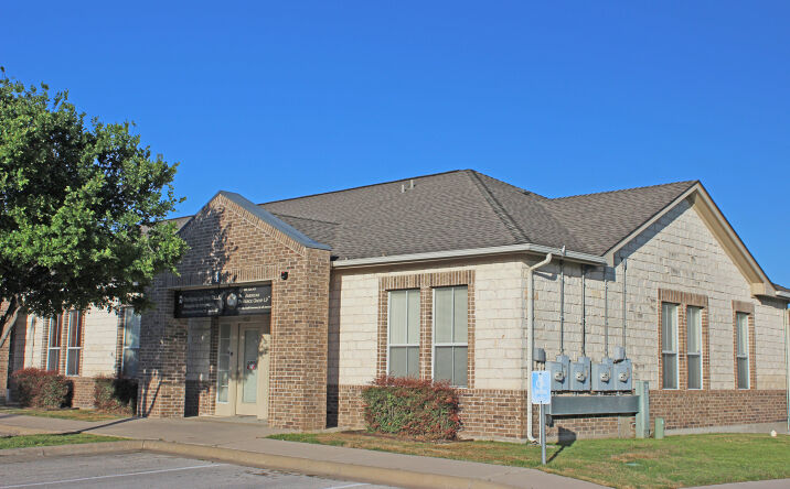 Pictures of Office property located at 600 Round Rock W Dr, Round Rock, TX 78681 for lease - image #1