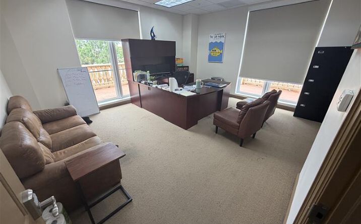 Pictures of Office property located at Gateway Blvd, Boynton Beach, FL 33424 for lease - image #1