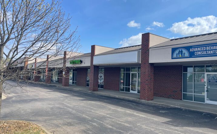 Pictures of Office property located at 3441 Fort Campbell Blvd, Clarksville, TN 37042 for lease - image #1