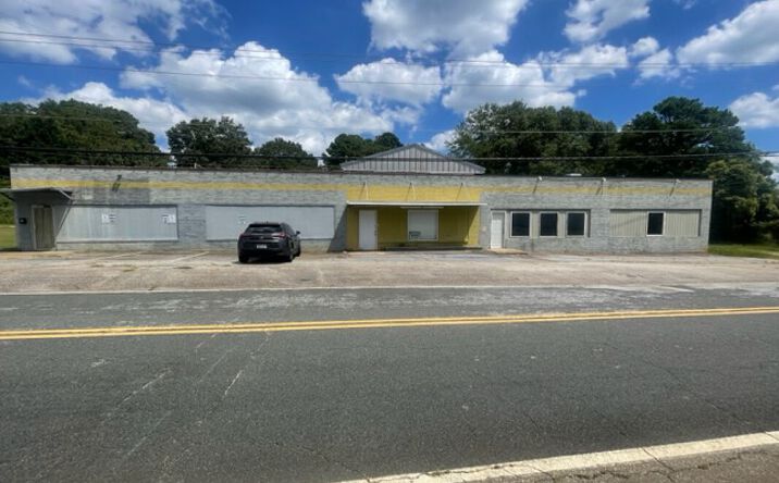 Pictures of Industrial, Retail, Office property located at 461 W Centennial St, Spartanburg, SC 29303 for lease - image #1