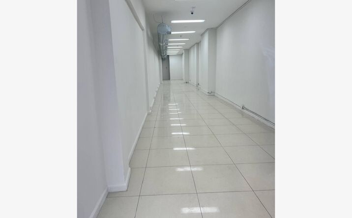 Pictures of Retail property located at 48 W 37th St, New York, NY 10018 for lease - image #1