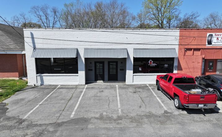 Pictures of Retail, Office property located at 921 Locust St, Conway, AR 72032 for lease - image #1