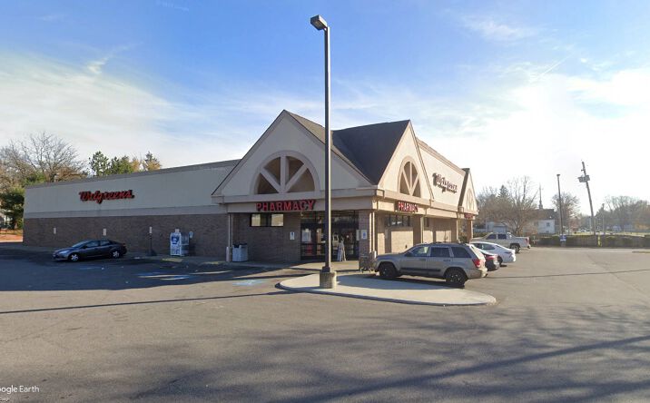 Pictures of Retail property located at 1303 Copley Rd, Akron, OH 44320 for lease - image #1