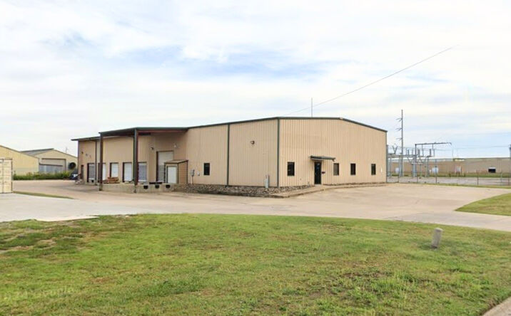 Pictures of Industrial property located at 2615 Industrial Park Rd, Van Buren, AR 72956 for lease - image #1